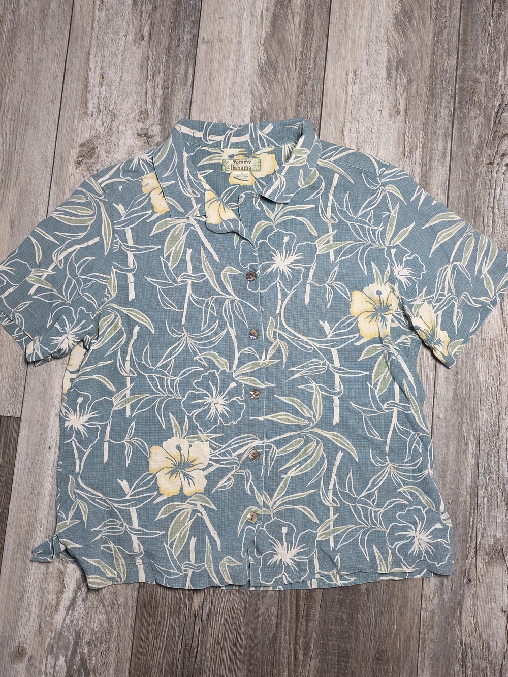 Tommy Bahama Vintage Women's 100% Silk Tropical Camp AOP Hawiian Shirt Sz Lg